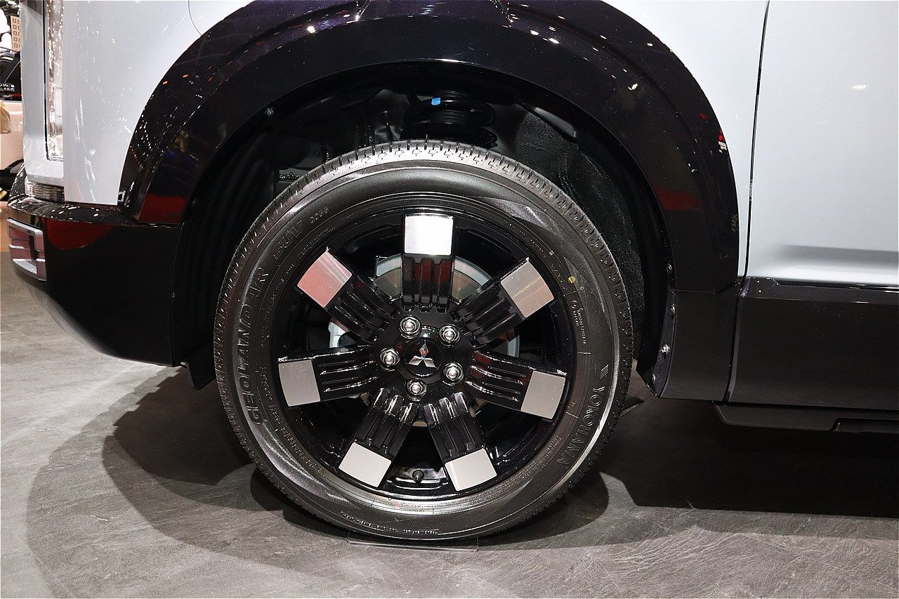 ジャパンモビリティショー2025に展示されていた三菱「デリカD:5」（筆者撮影）