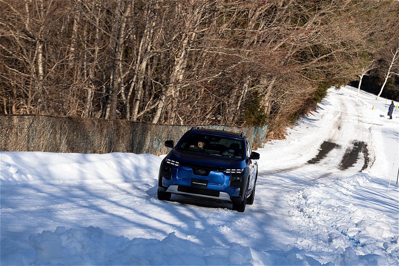 2026年4月上旬に正式発表予定、スバル新型BEV「トレイルシーカー」のプロトタイプ（写真：三木 宏章）