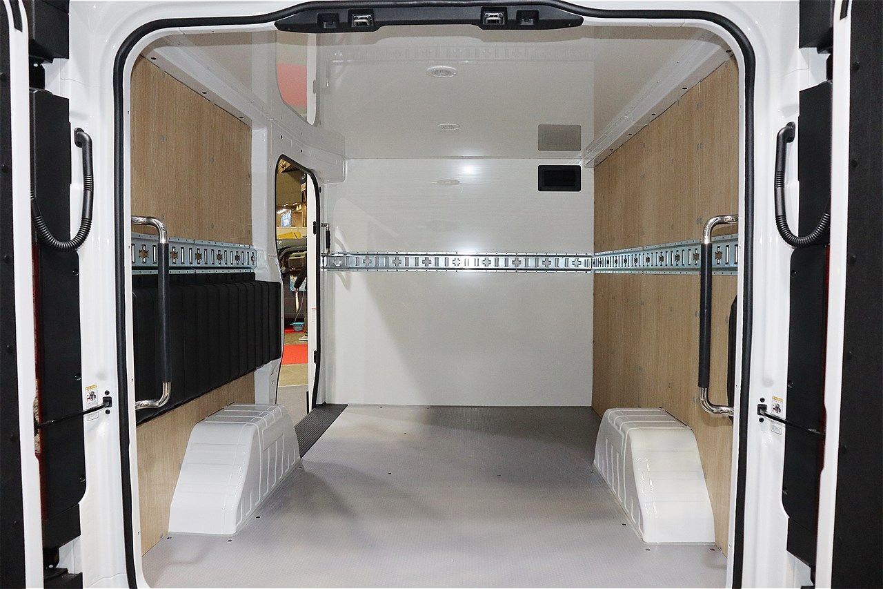 ホワイトハウスが展示していたヒョンデの商用BEV「ST1」（写真：筆者撮影）