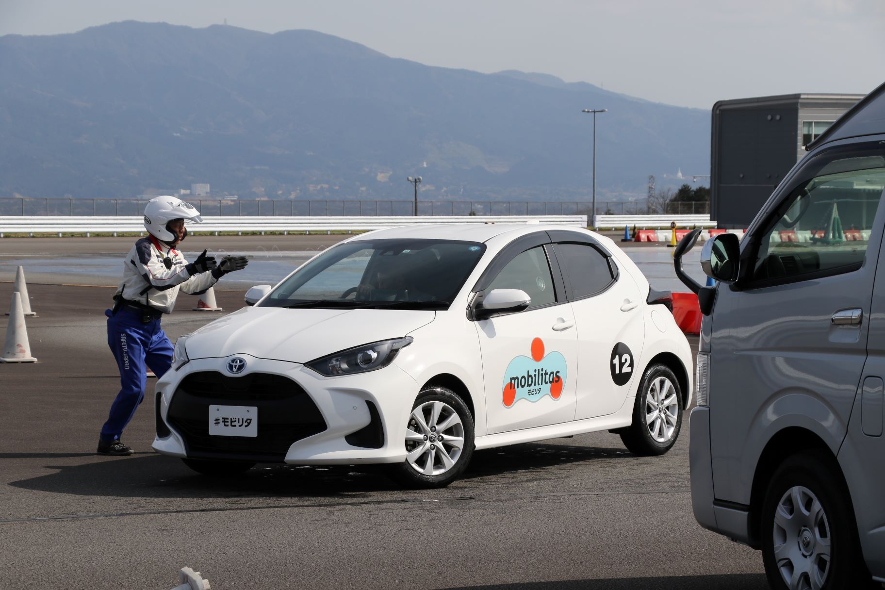 トヨタとホンダによる安全運転領域における講習の様子（筆者撮影）