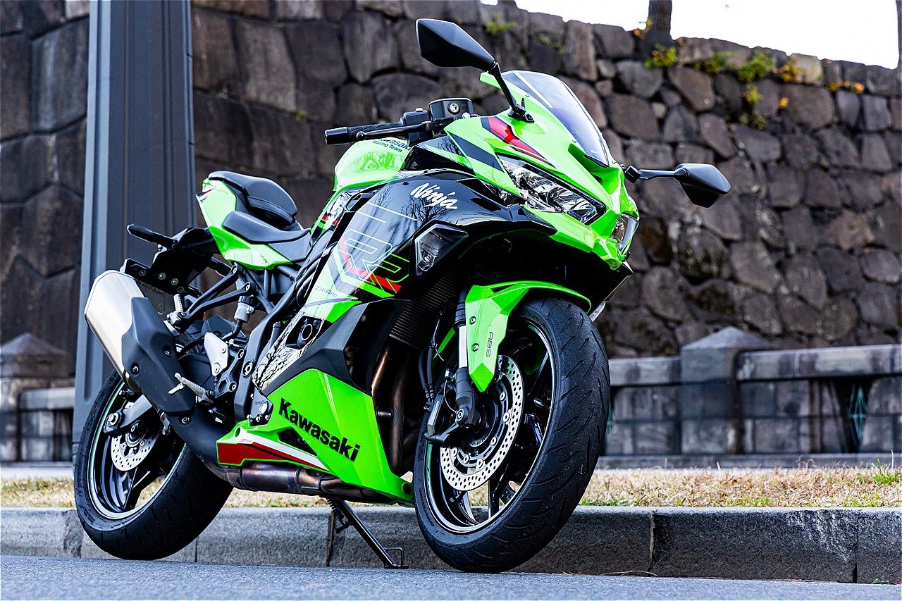 カワサキモータースジャパンのスーパースポーツモデル「Ninja ZX-4RR KRT EDTION」（写真：三木宏章）