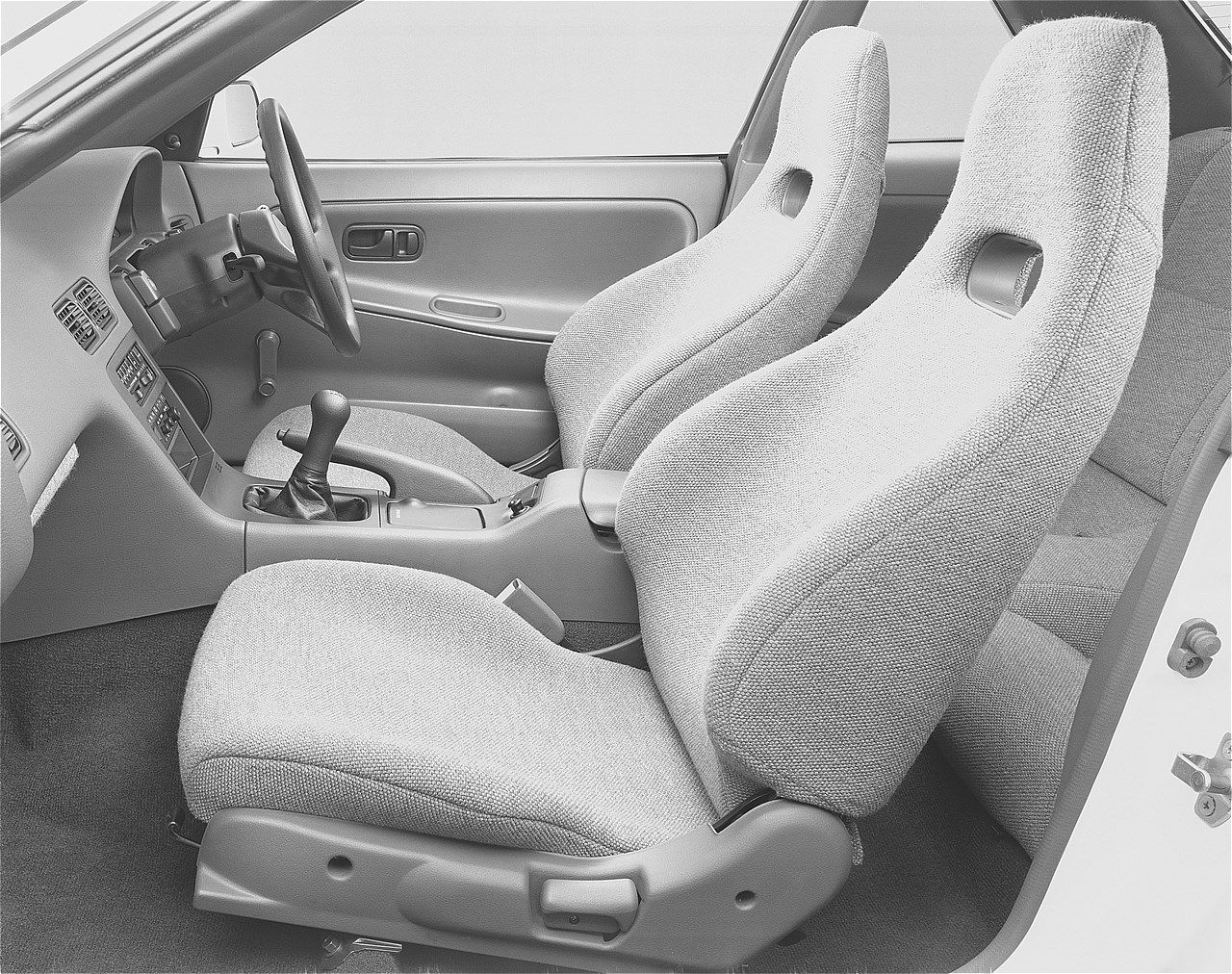 日産のS13型シルビア（写真：日産自動車）