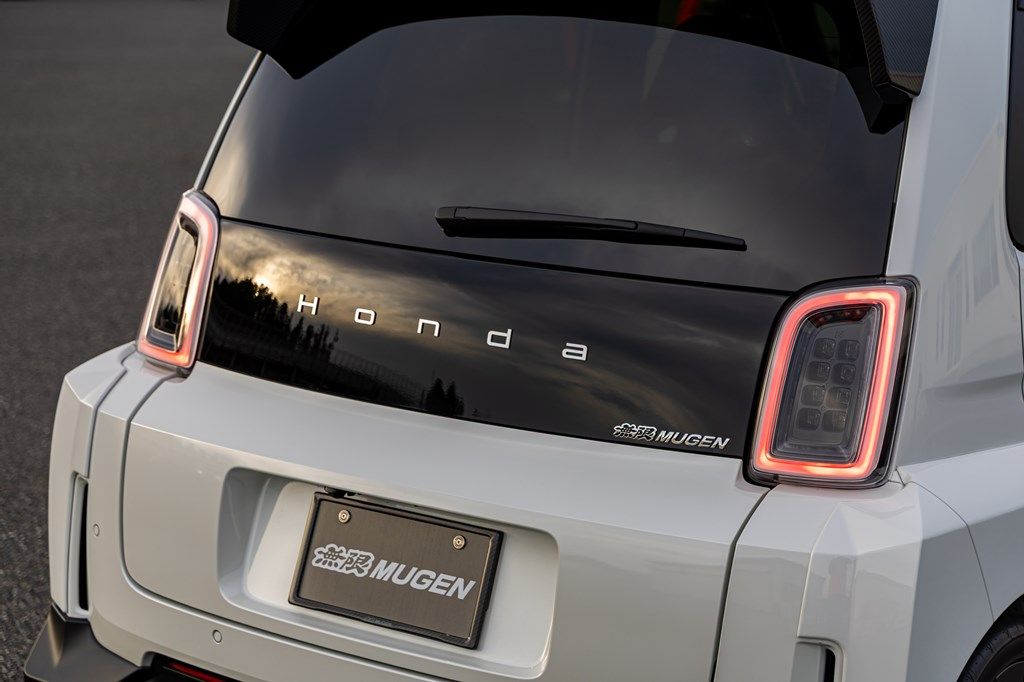 無限パーツを装着したホンダ「Super-ONE」（写真：三木 宏章）