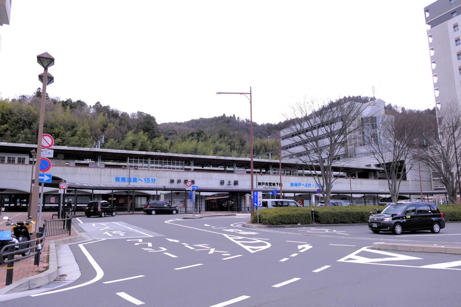 谷上駅前のロータリー（編集部撮影）