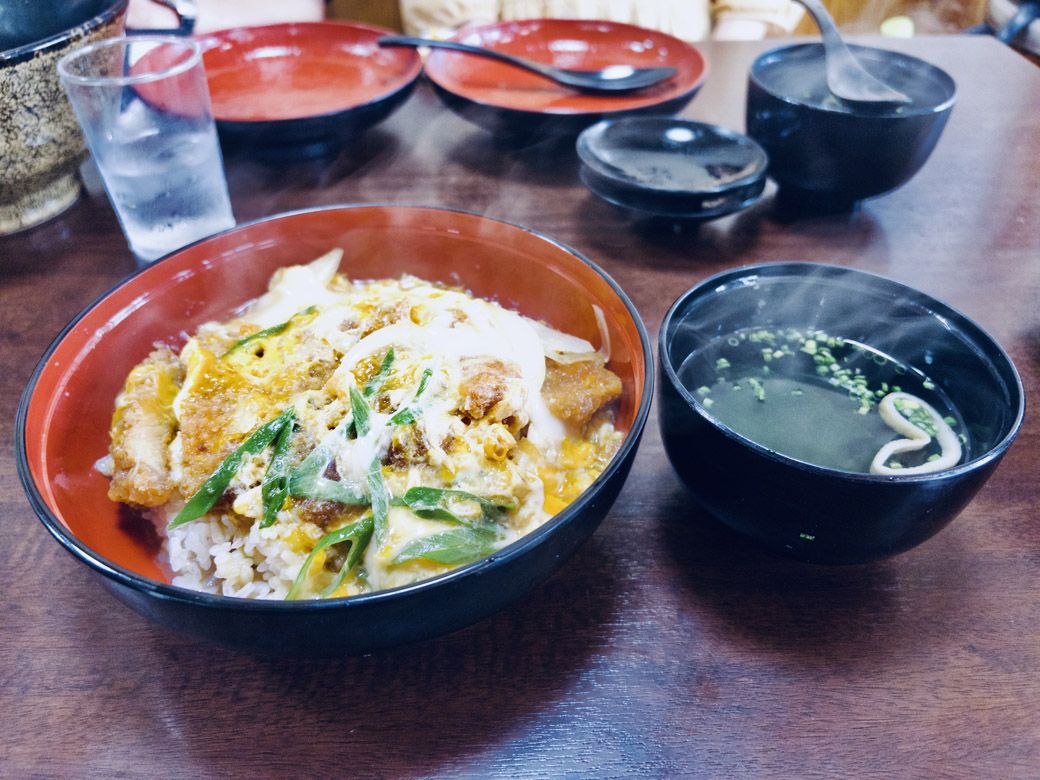 カツ丼（950円）（筆者撮影）