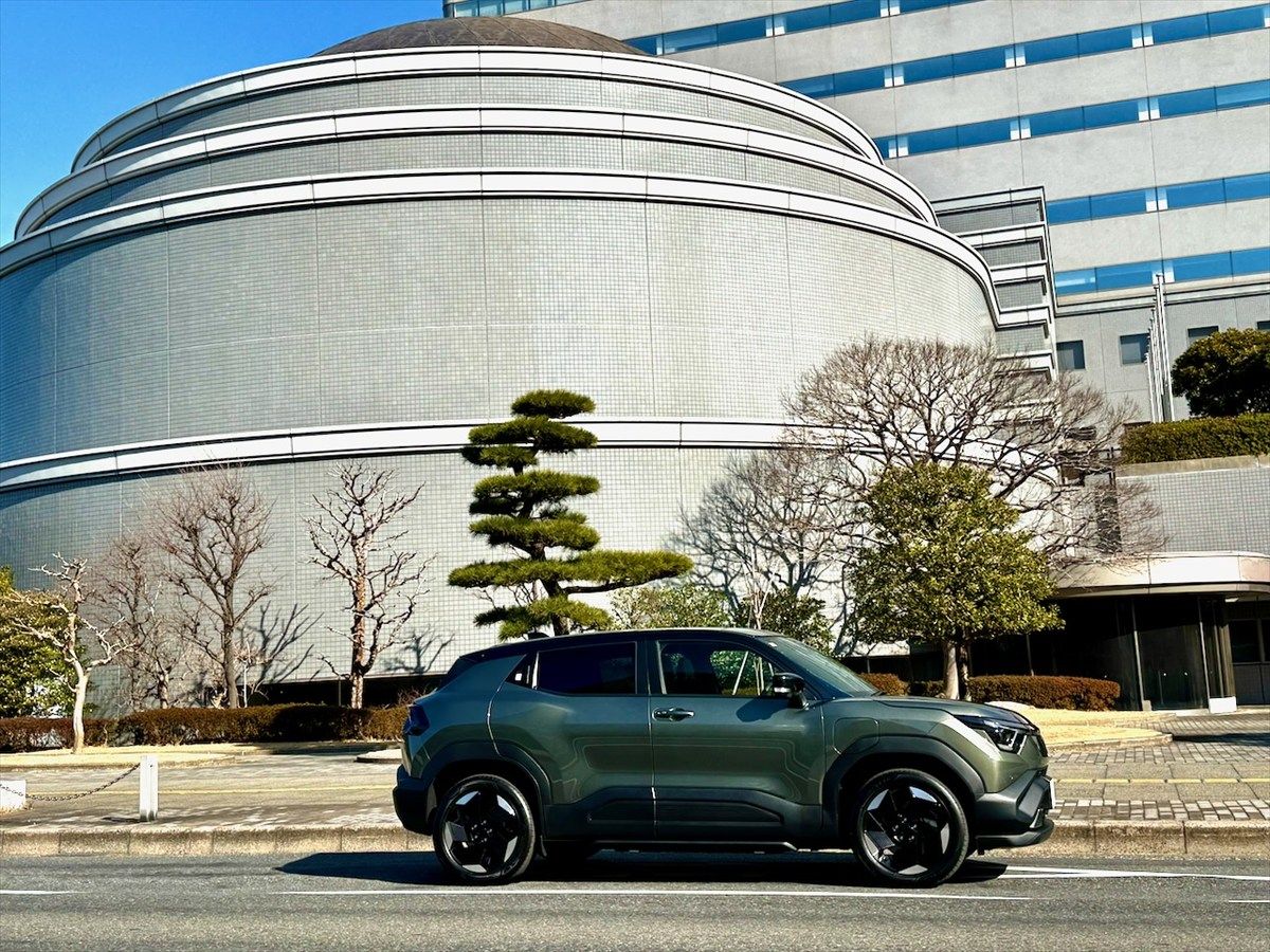 スズキ「eビターラ」（写真：小川フミオ）