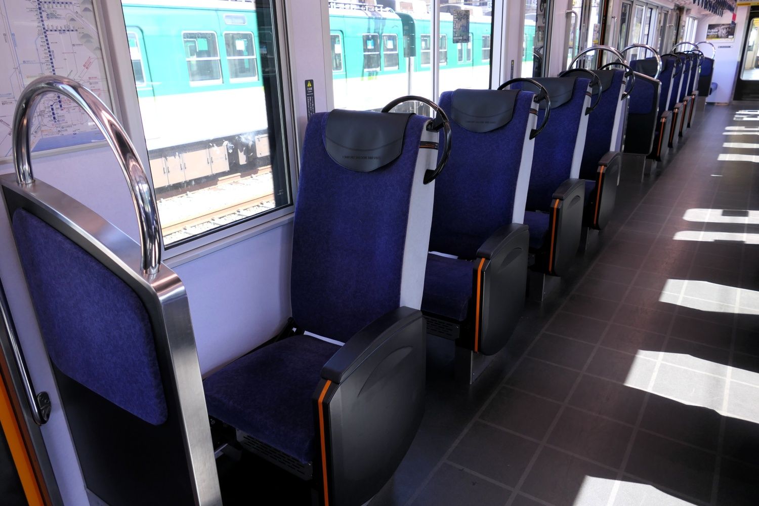京阪電気鉄道13000系　6号車　車内