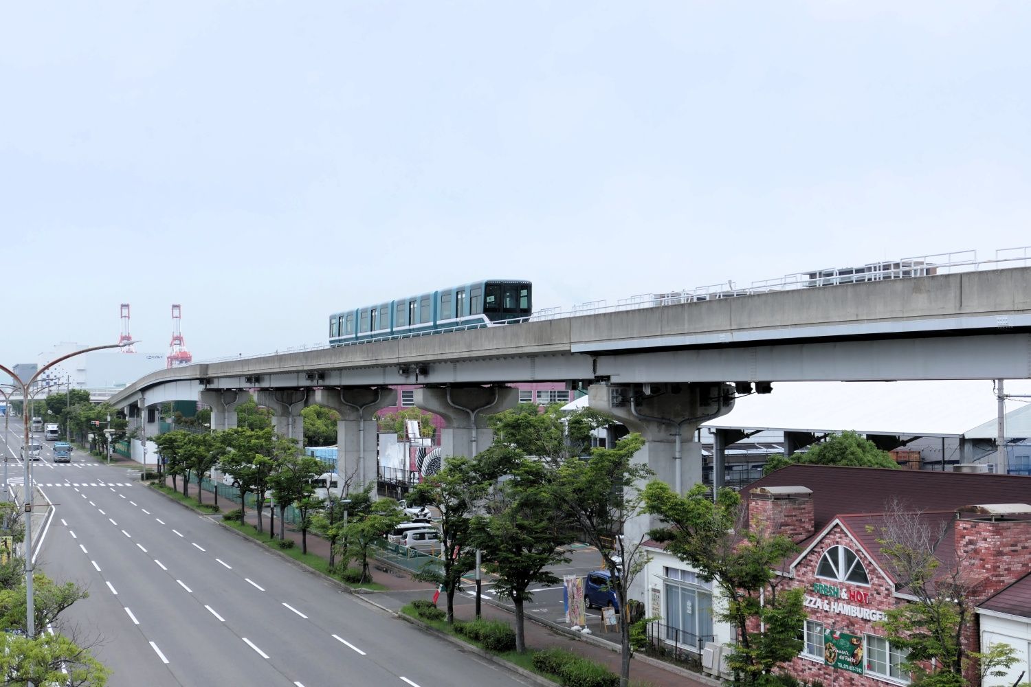 六甲ライナー　マリンパーク駅