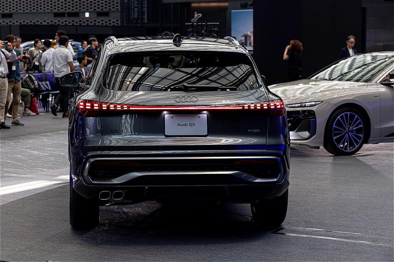 アウディの新型「Q5/Q5スポーツバック」（写真：三木 宏章）