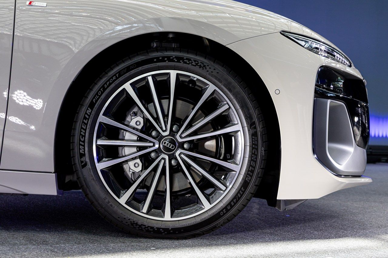 アウディ「A6 e-tron」シリーズおよび発表会の様子（写真：三木 宏章）