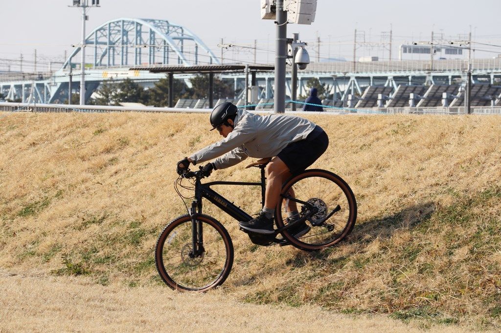 ヤマハの新型スポーツ電動アシスト自転車「クロスコアRV」（写真：筆者撮影）