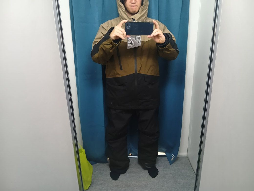 このスノボウェアまじで欲しい（著者撮影）