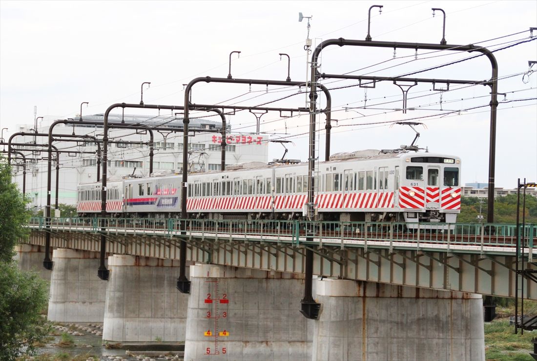 6000系を改造した事業用車のデワ600形（撮影：南正時）