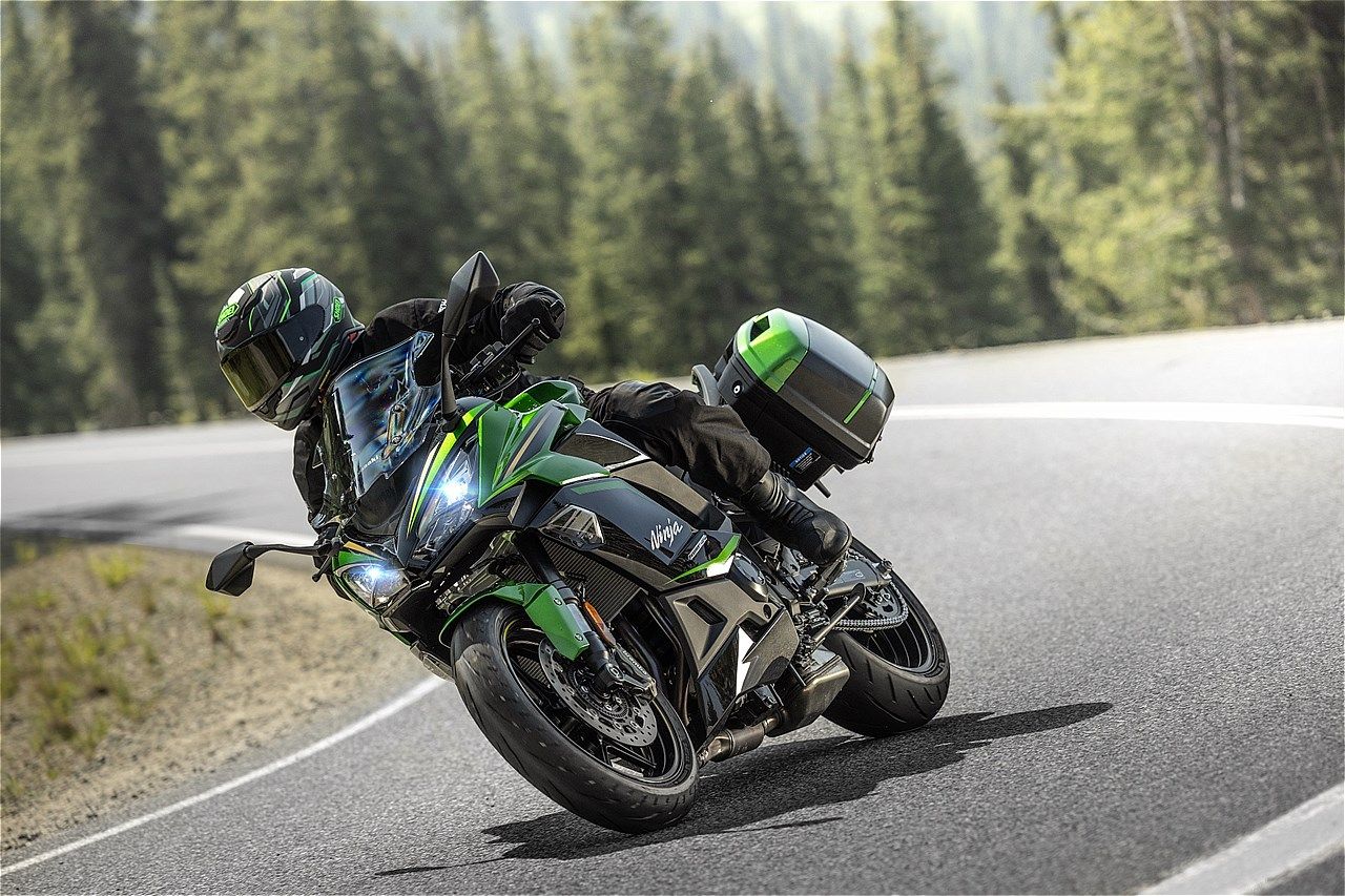 カワサキ「ニンジャ1100SX/SE」（写真：カワサキモータースジャパン）