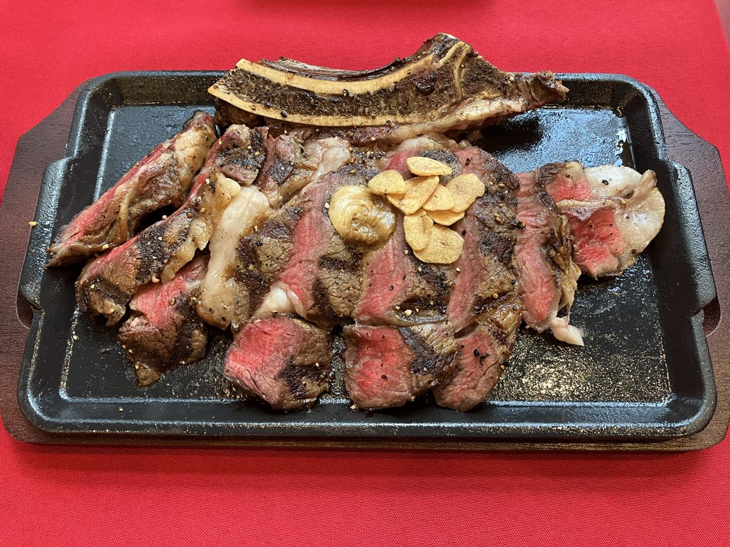 リブロースステーキ（筆者撮影）
