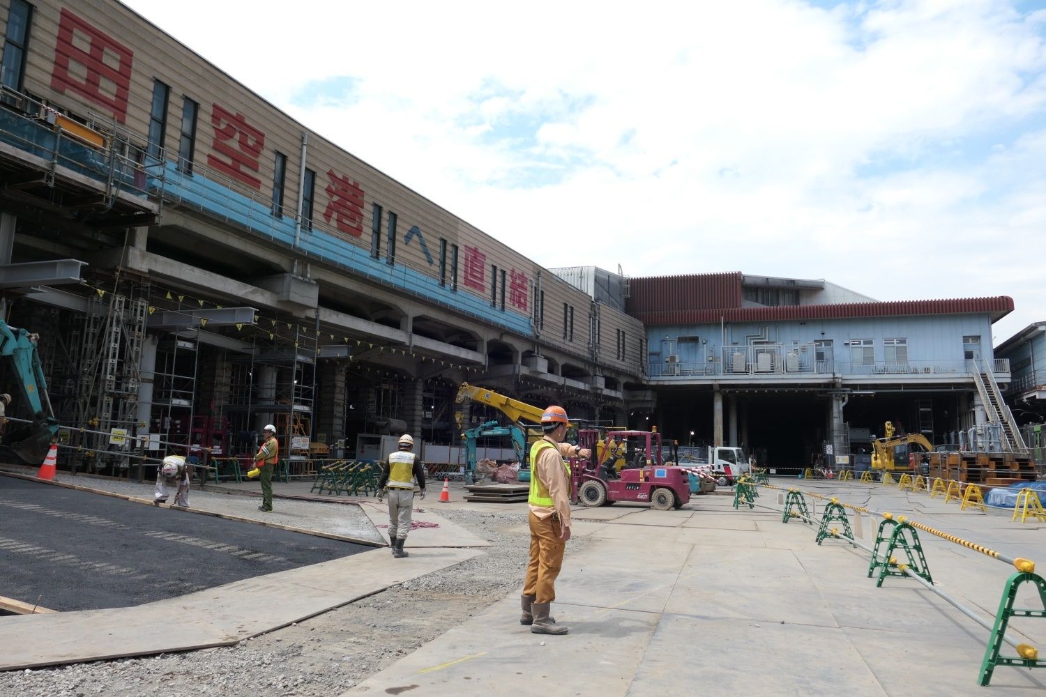 京急品川駅の工事現場