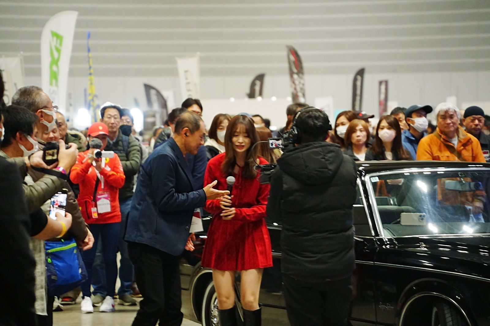 1978年式トヨタ「クラウン4ドアピラードハードトップ2000スーパーサルーンエクストラ」とオーナーの“やまだ”さん（写真：筆者撮影）