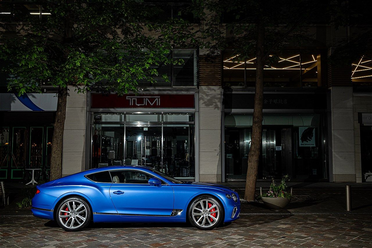 ベントレーの3代目「コンチネンタルGT」（写真：三木 宏章）