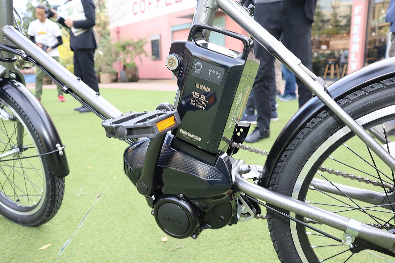 ヤマハの新型電動アシスト自転車「PAS CRAIG ALLEY（パス クレイグ アリー）」(写真：筆者撮影）