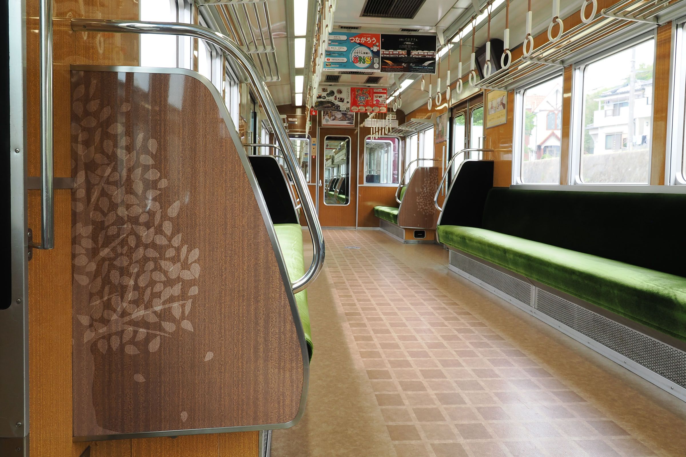 能勢電鉄　7200系　車内