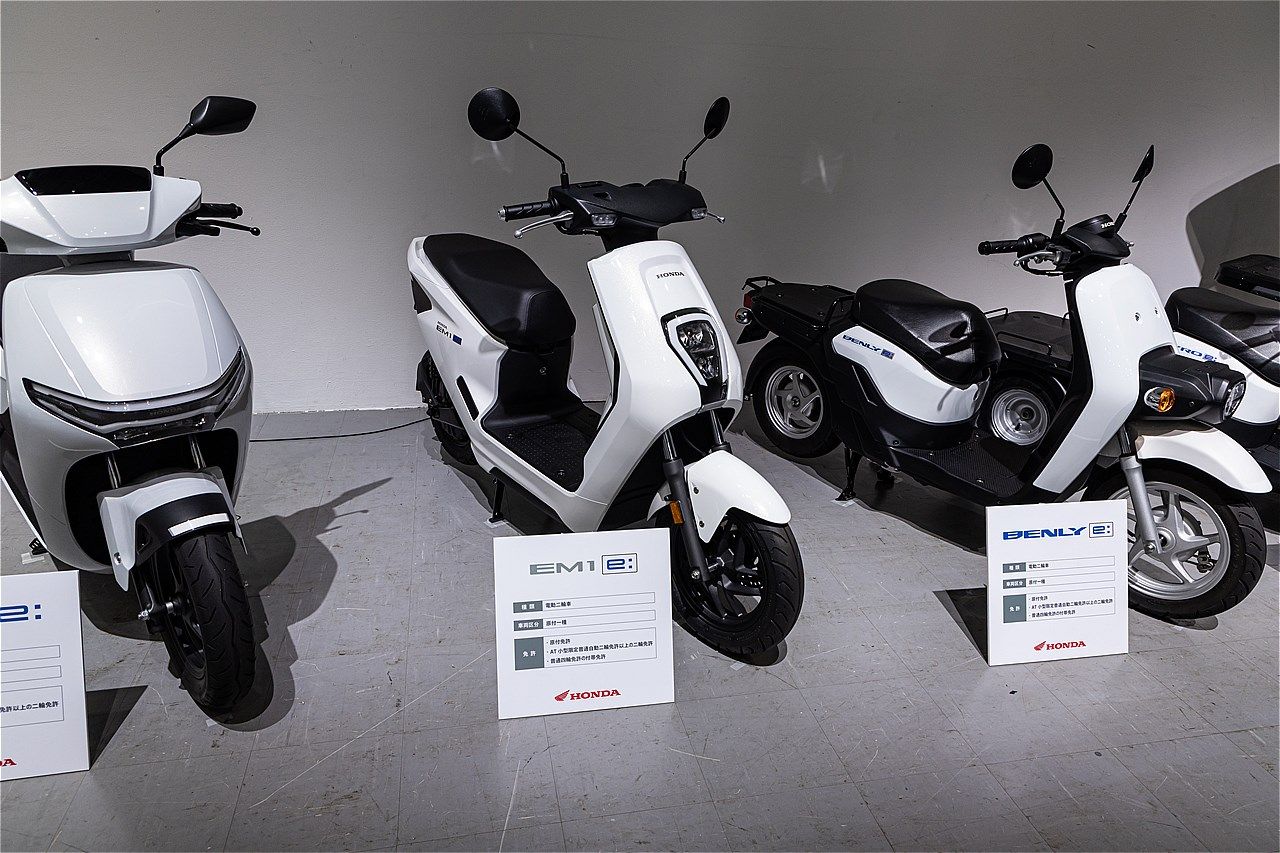 原付一種のホンダ「EM1 e: 」（写真：三木 宏章）