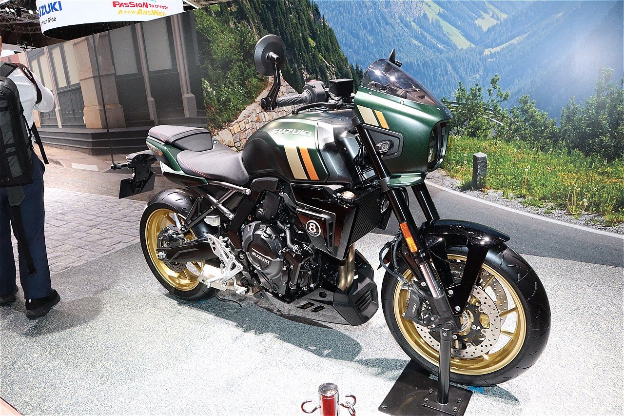 スズキの新型「GSX-8TT」（筆者撮影）