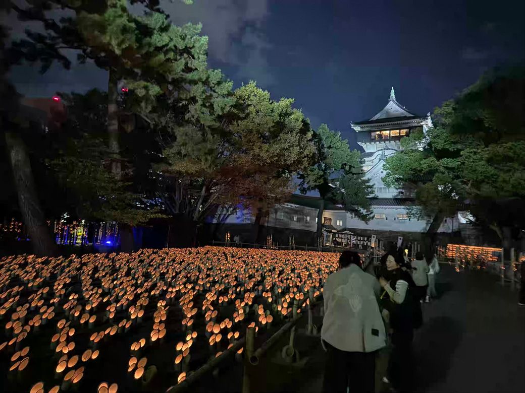 小倉城ではさまざまなイベントも開催される。写真は秋に開催される「小倉城 竹あかり」（写真：筆者撮影）