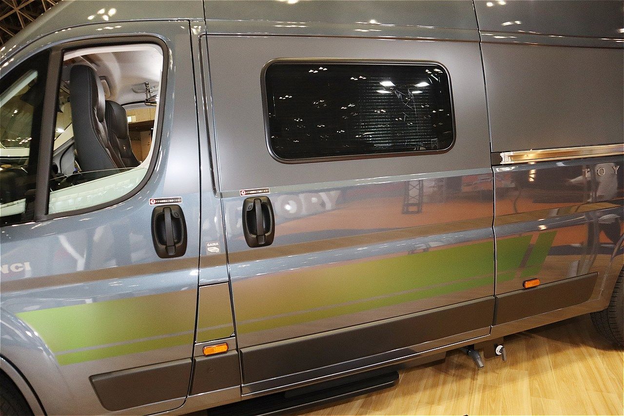 ジャパンキャンピングカーショー2026でトイファクトリーが発表した新型「ダヴィンチ6.0」（写真：筆者撮影）