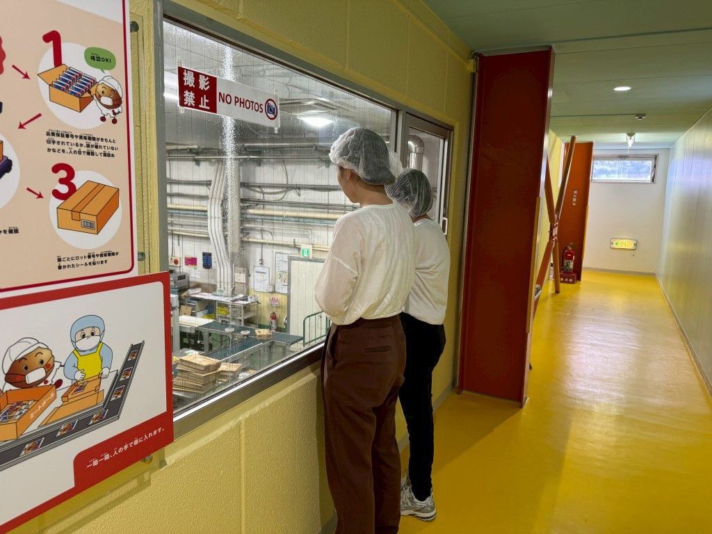 工場見学の様子（写真：石井食品提供）