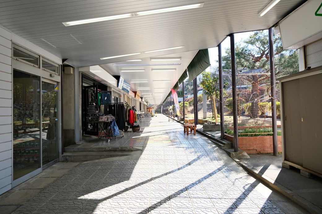 百合ヶ丘商店街（写真：筆者撮影）