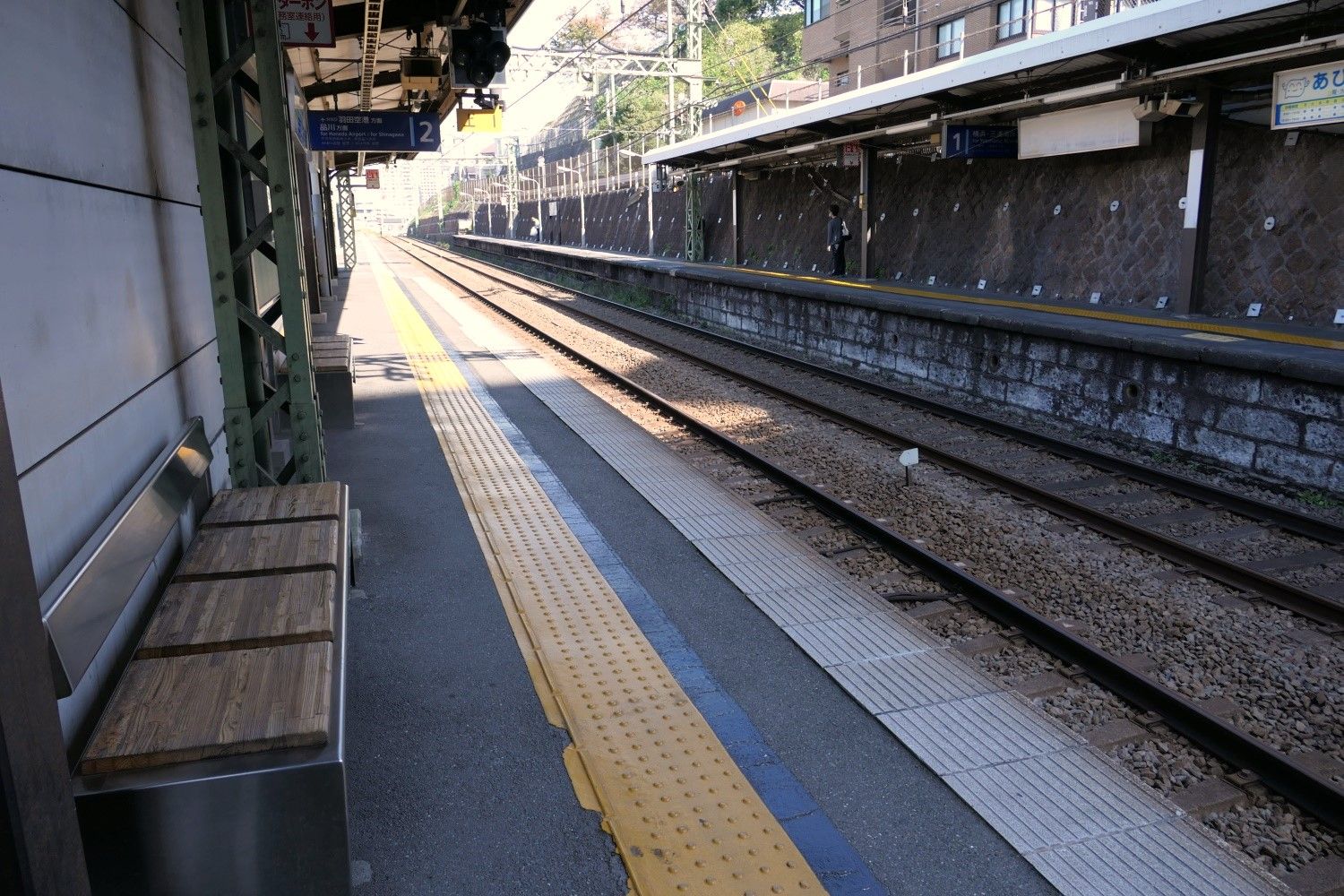 神奈川駅上り線ホーム