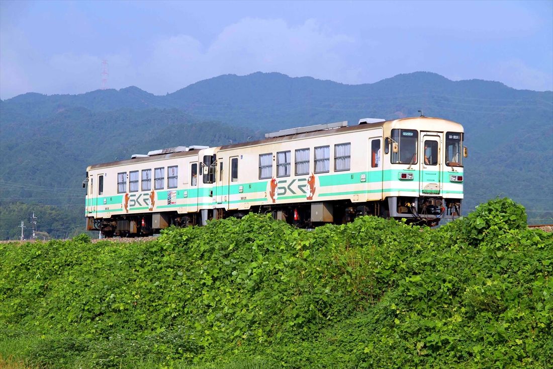 国鉄信楽線を引き継いだ信楽高原鉄道の列車（撮影：南正時）