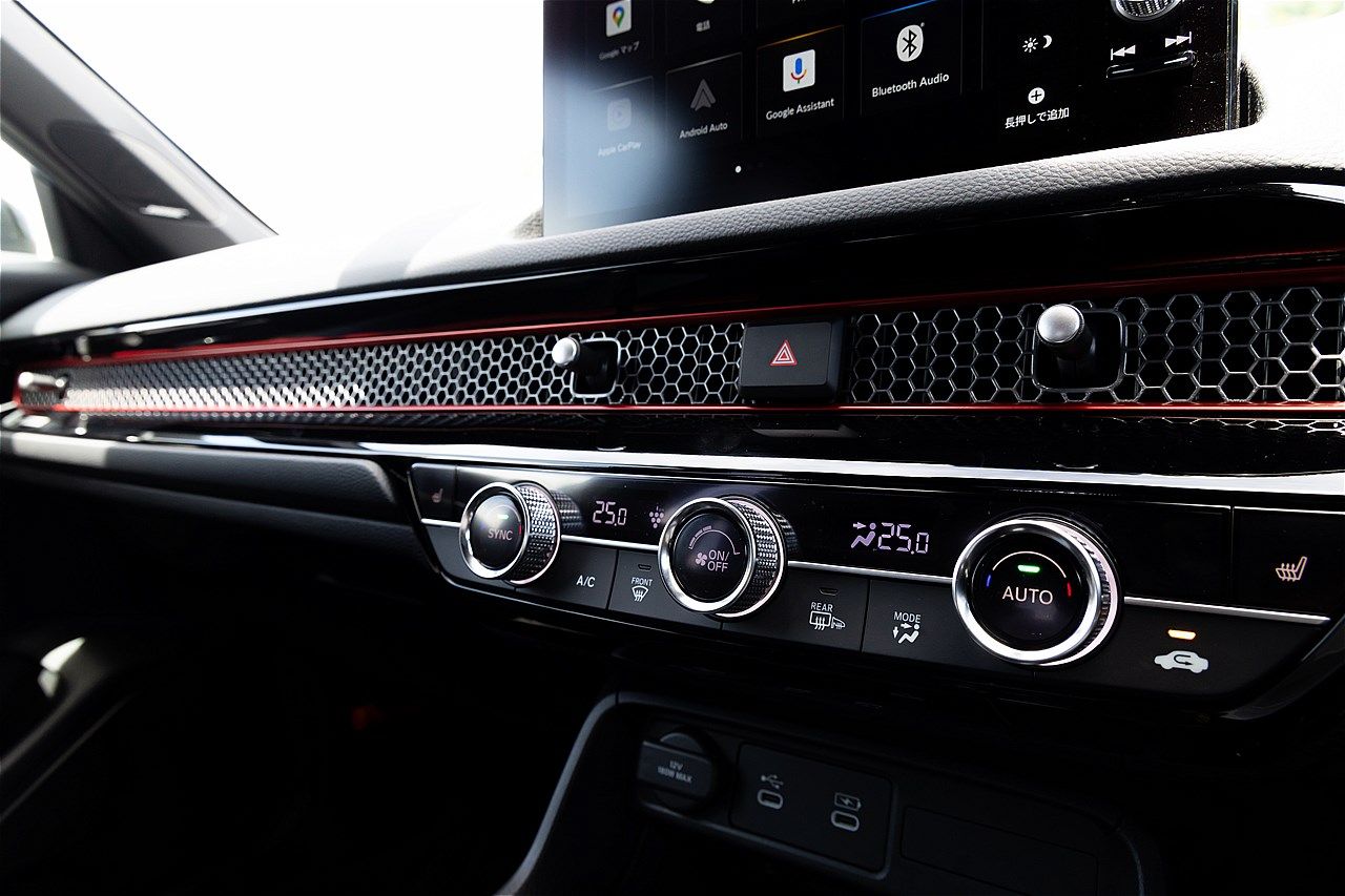 日本仕様のホンダ「シビックRS」（写真：筆者撮影）