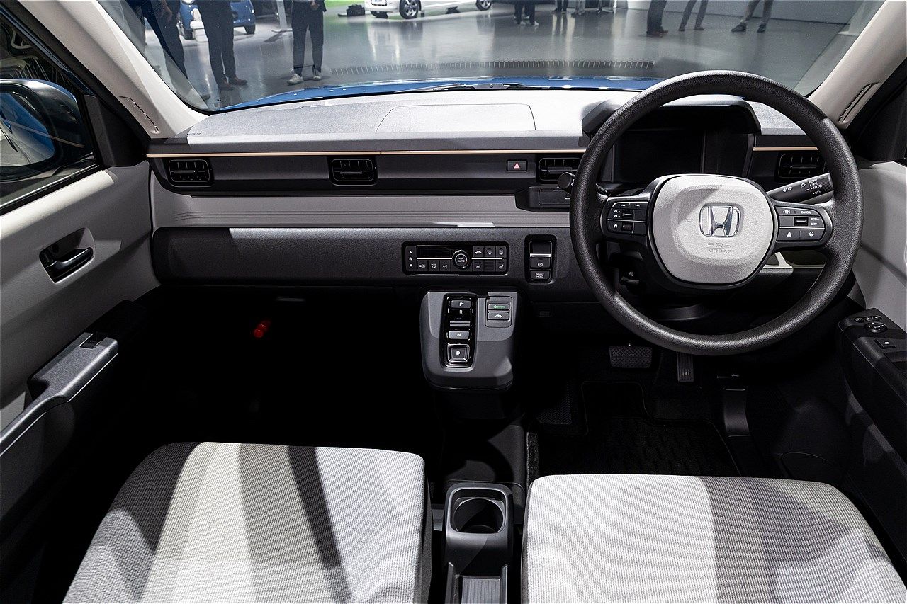 ホンダの新型軽自動車EV「N-ONE e:」（写真：三木 宏章）