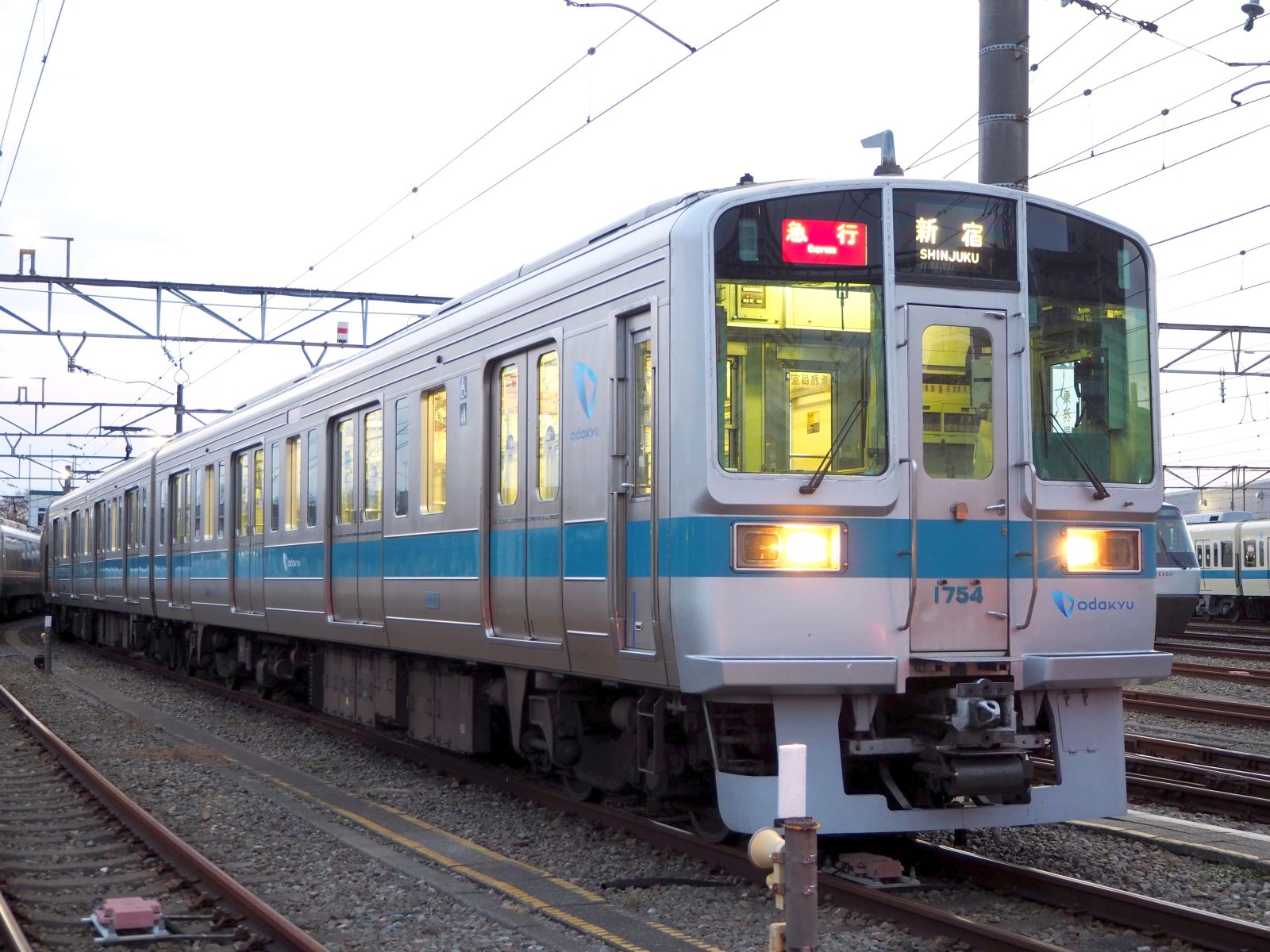 先代の1000形。前面デザインは2000形もほぼ同じだ（記者撮影）