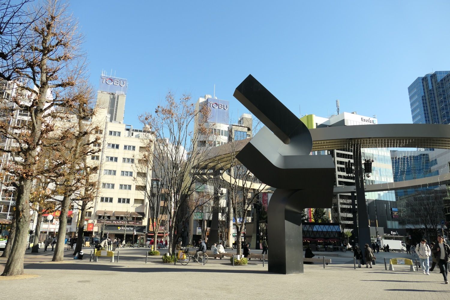 池袋駅西口