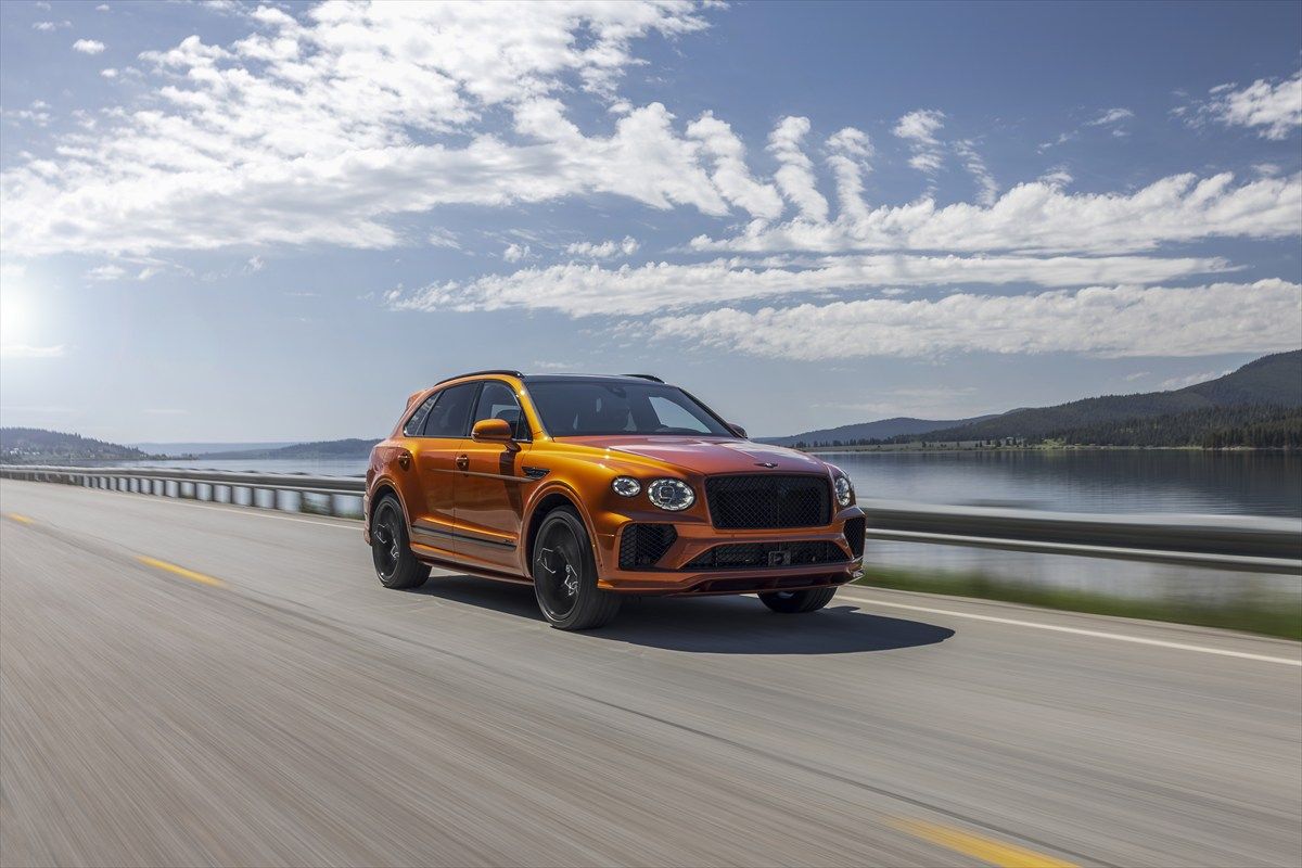 ベントレー ベンテイガ・スピード（写真：Bentley Motors）