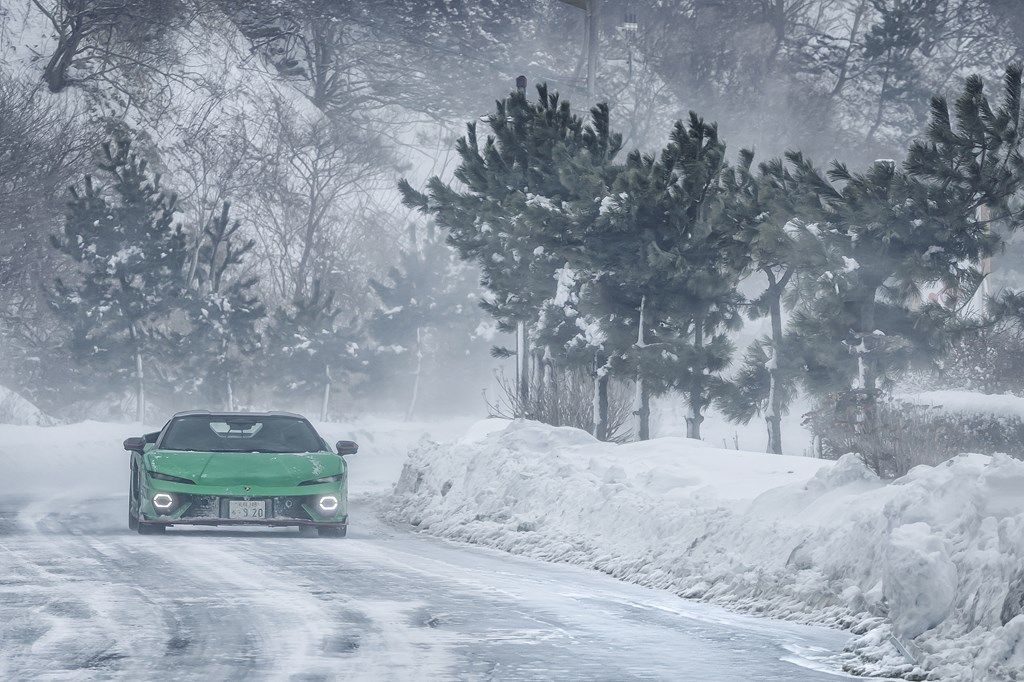 北海道で開催されたランボルギーニ「テメラリオ」「ウルスSE」試乗会の様子（写真：Lamborghini）