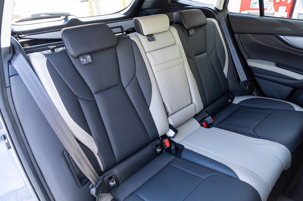 スバル「レヴォーグ レイバック」のディテール（写真：三木 宏章）