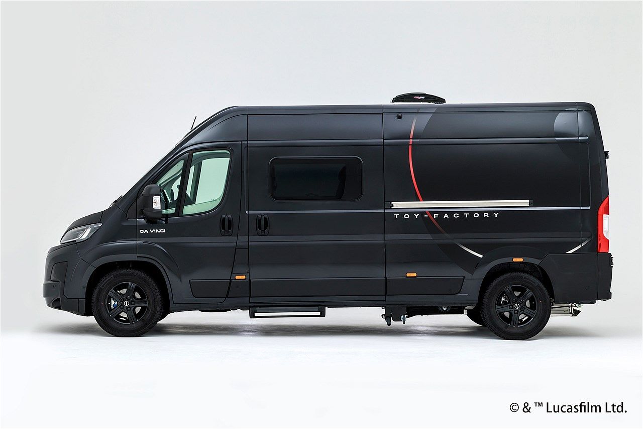 スター・ウォーズの世界観が広がるトイファクトリーのキャンピングカー「ダビンチ6.0＜スター・ウォーズ＞エディション」（写真：トイファクトリー）