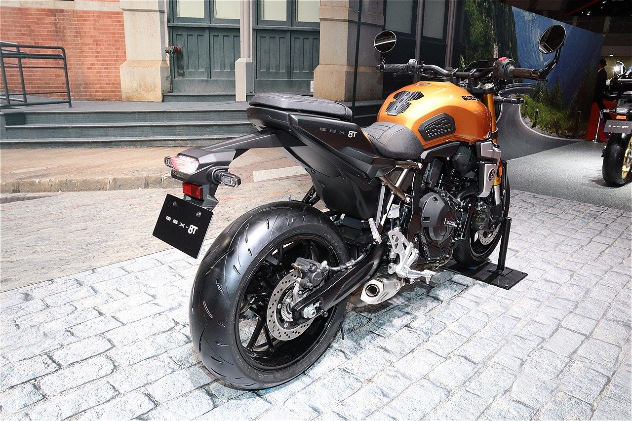 スズキの新型「GSX-8T」（筆者撮影）