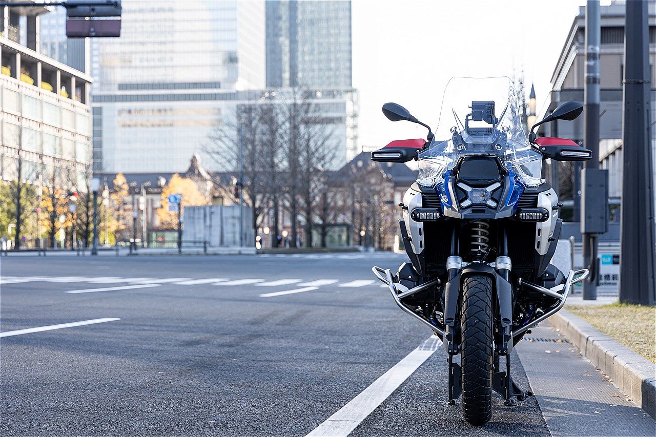 BMWモトラッドのGSシリーズの最新作「R1300GSアドベンチャー」（写真：三木宏章）