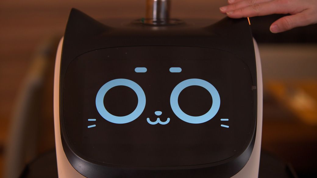 2021年8月からすかいらーくグループに導入されている猫型配膳ロボット「ベラボット(BellaBot)」(写真提供:すかいらーくホールディングス)