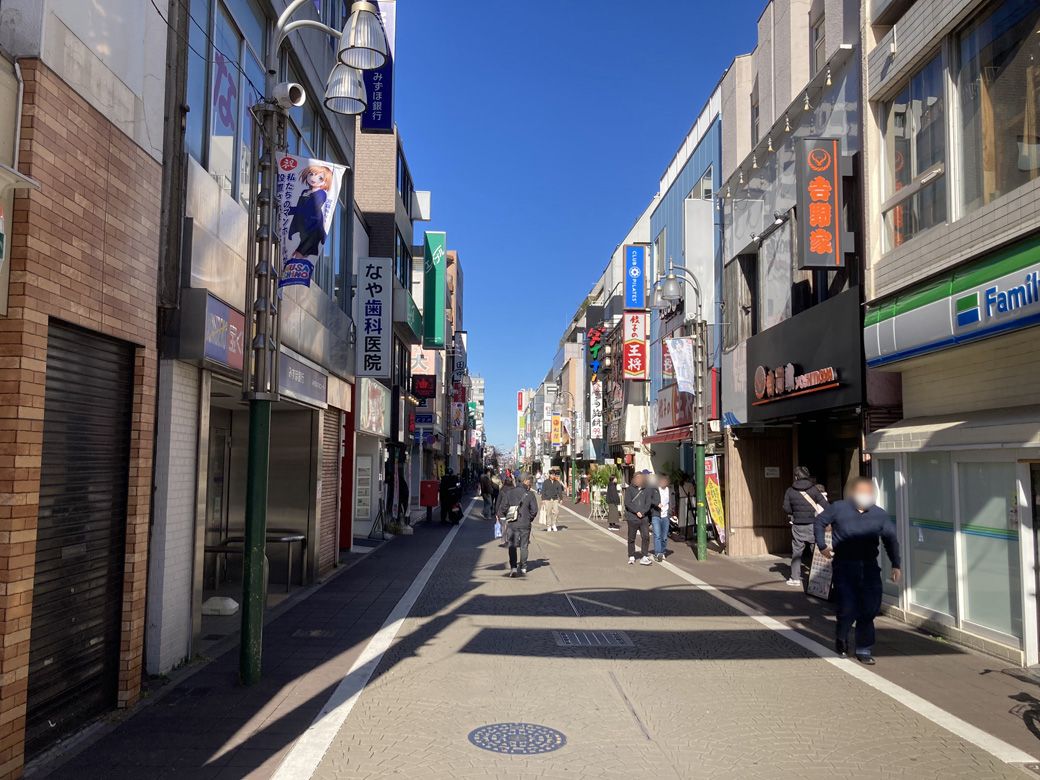 人出はありつつも、どことなくノスタルジック（筆者撮影）