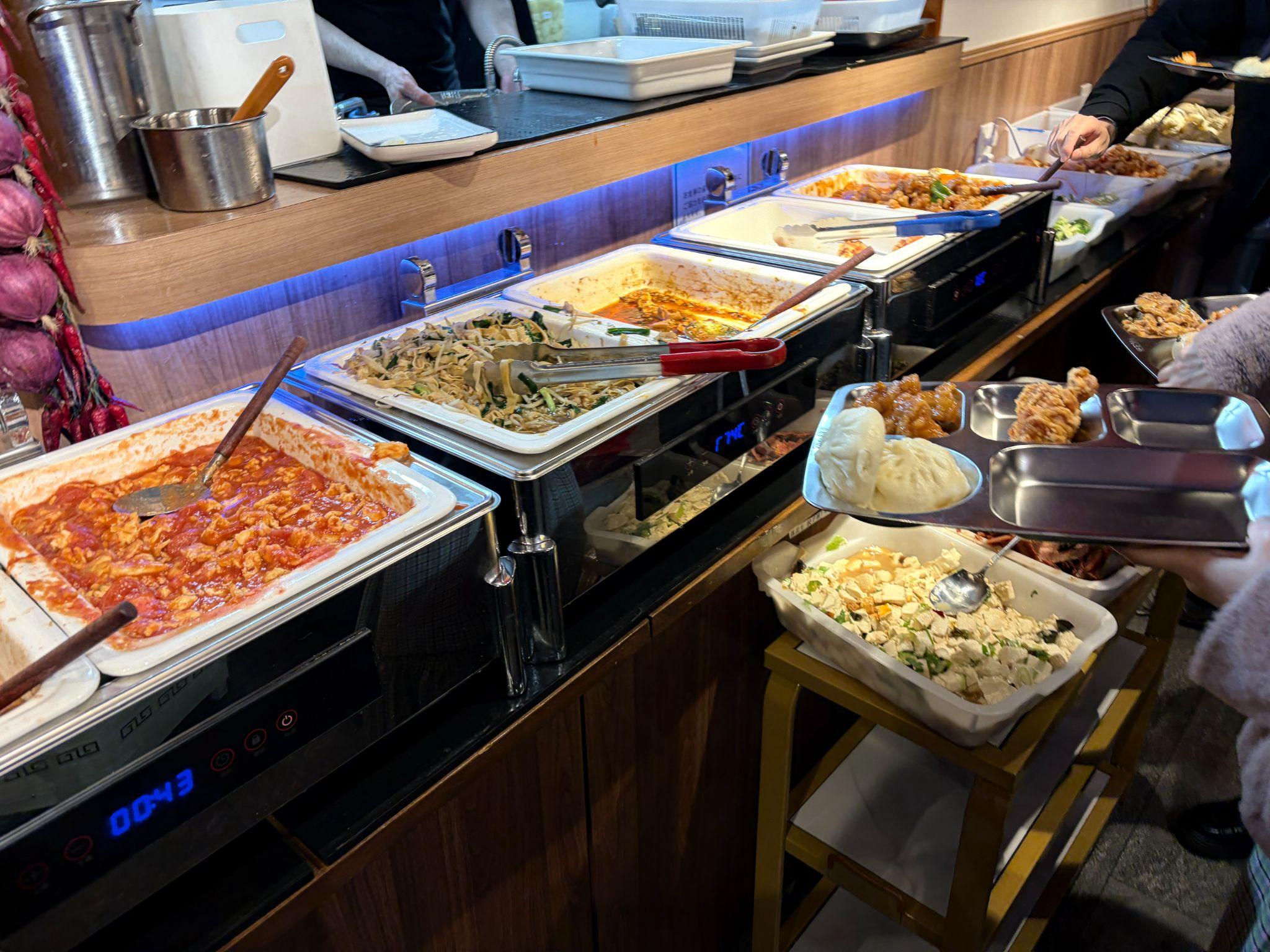 大豊収の店内。品揃え豊富で補充もすぐされているようだった