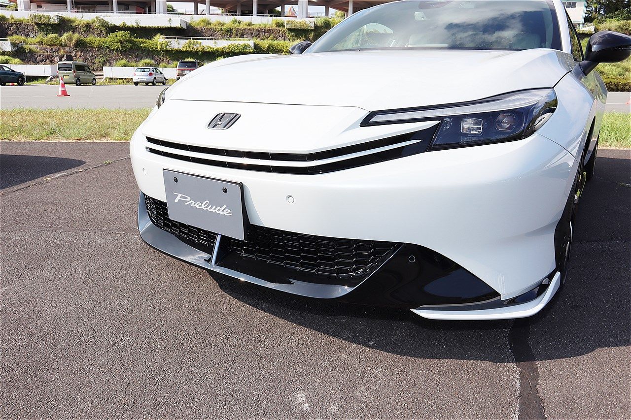 ホンダアクセスのパーツを装着した新型「プレリュード」（筆者撮影）