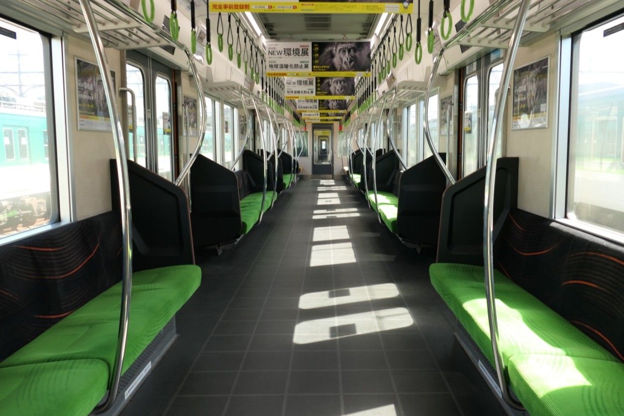 京阪電気鉄道13000系　車内
