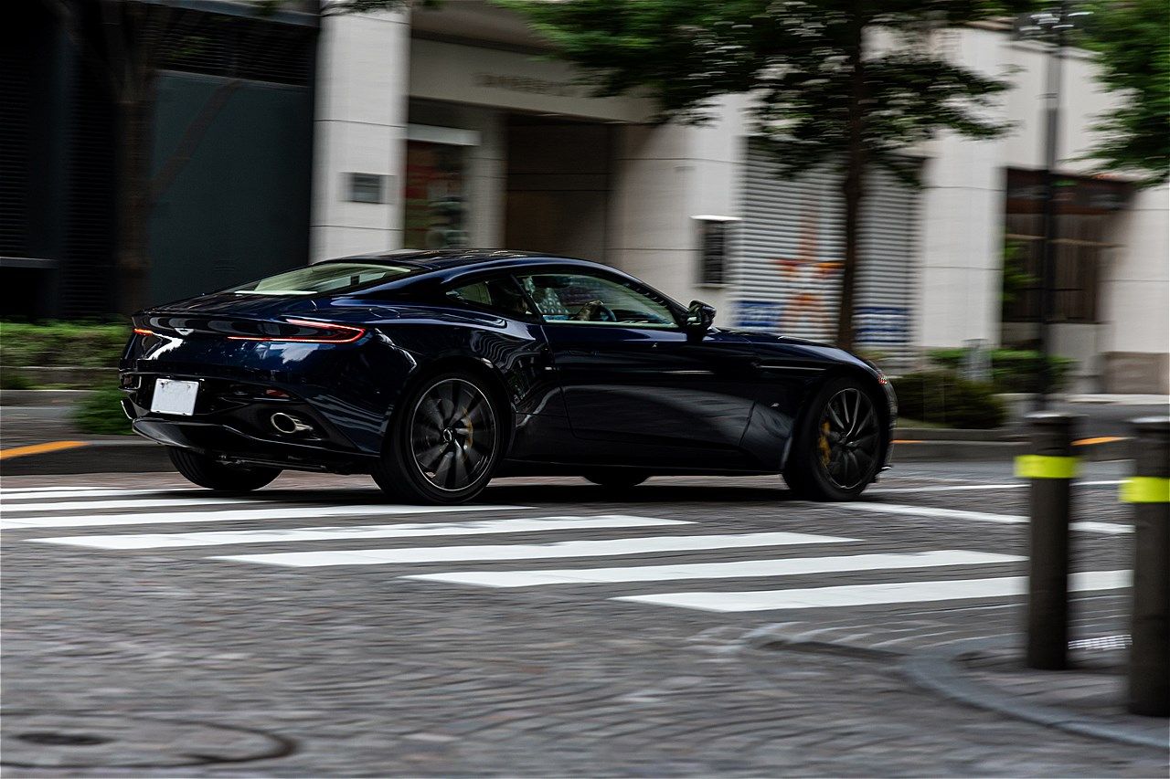 アストンマーティン「DB11」（写真：三木 宏章）