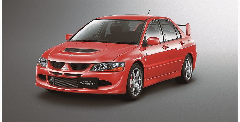 三菱「ランサーエボリューションⅧ」（写真：三菱自動車）