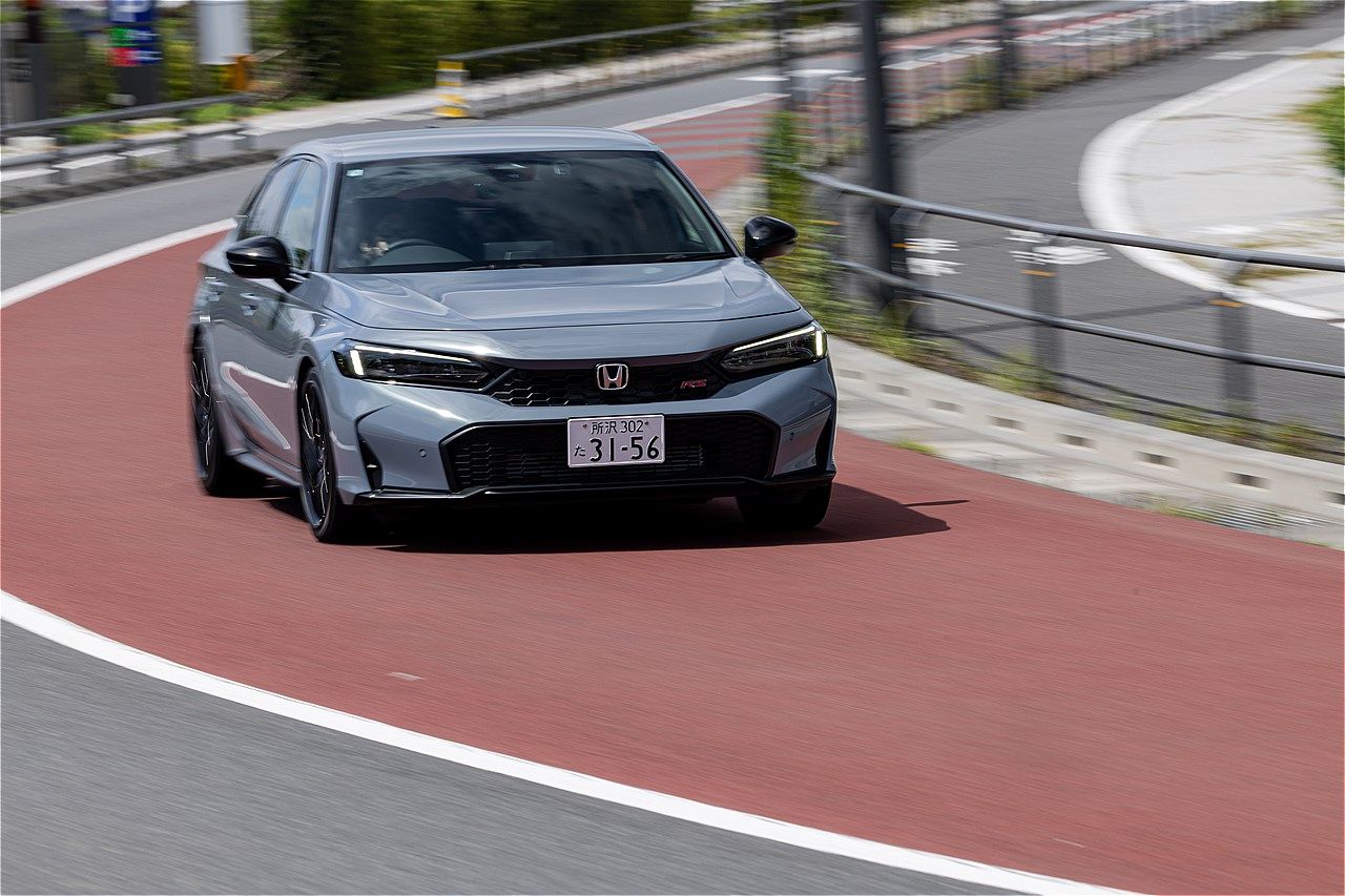 日本仕様のホンダ「シビックRS」（写真：筆者撮影）